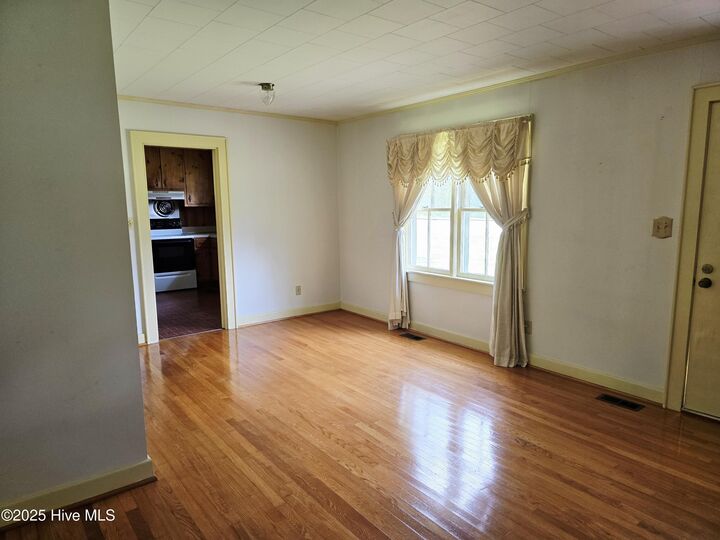 Property Photo: 1044 US Highway 17 S NC 27909