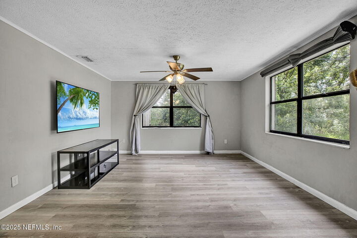 Property Photo:  10169 Melanie Avenue  FL 32218 