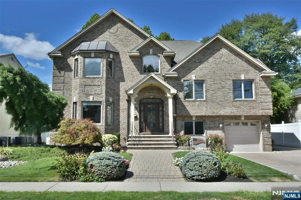 Property Photo:  66 Kuhn Drive  NJ 07663 