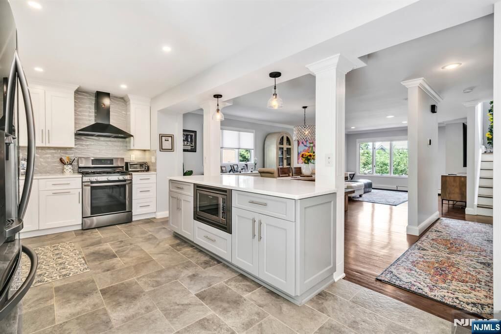 Property Photo:  296C Undercliff Avenue C  NJ 07024 