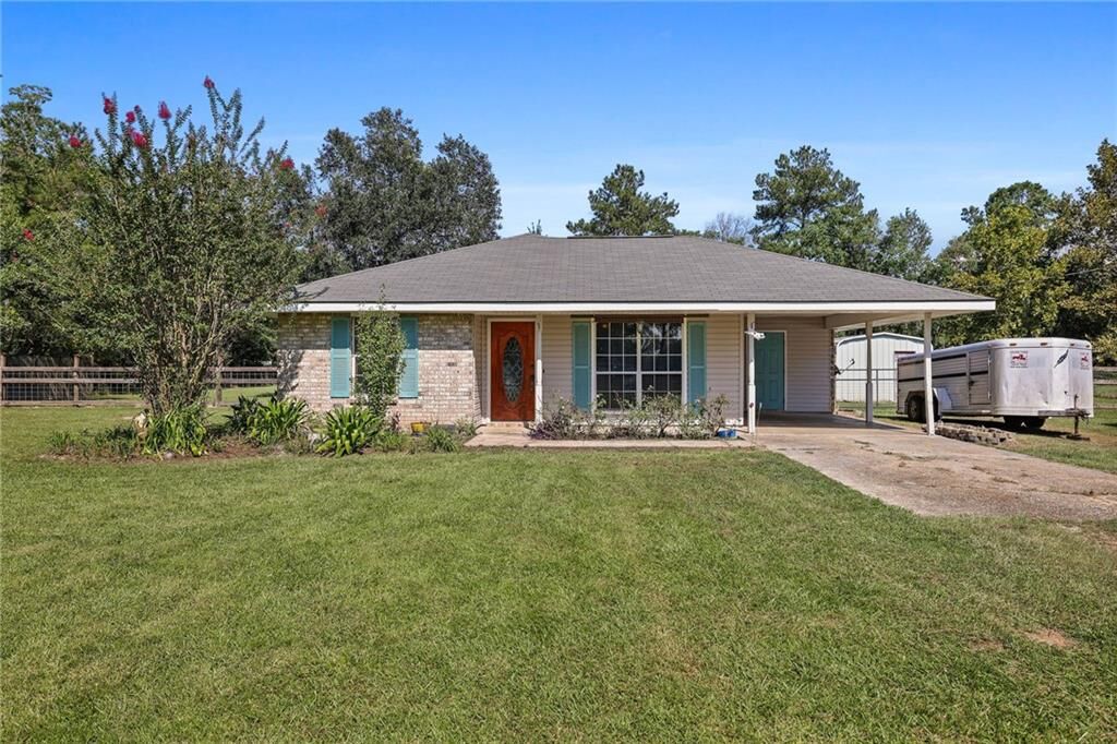 Property Photo:  49448 Gateway Drive  LA 70446 