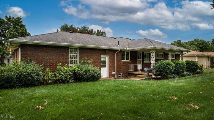 Property Photo: 126 S Rhodes Avenue OH 44446