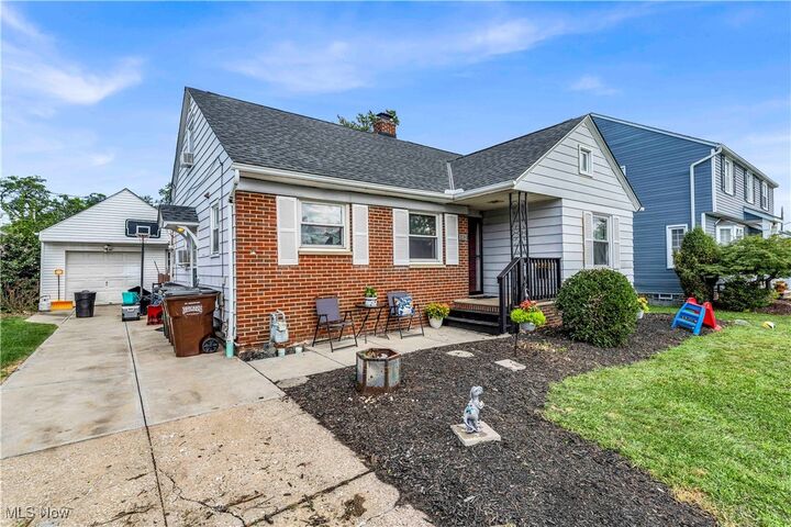 Property Photo: 6483 Kerneywood Road OH 44129