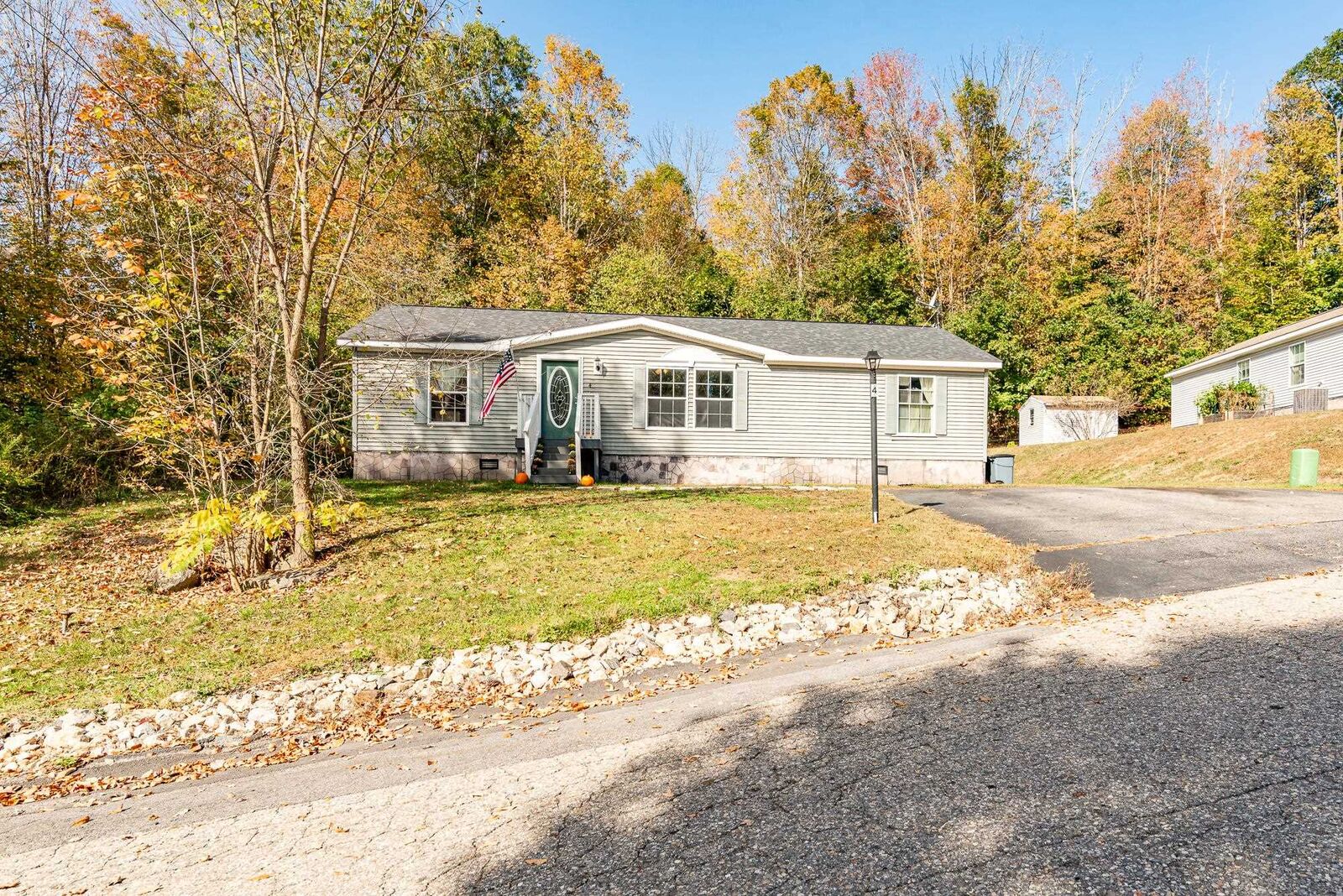 Property Photo: 4 Ivy Lane NH 03835