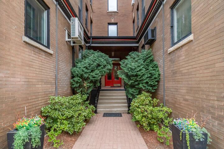 Property Photo: 505 Selby Avenue 9 MN 55102