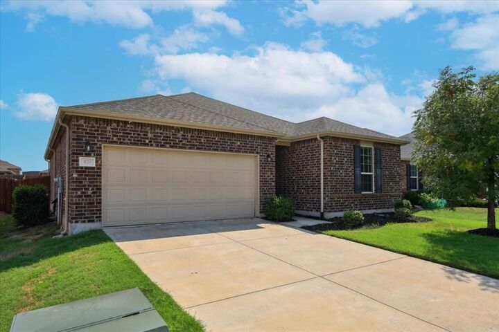 Property Photo:  3120 Manuel Creek Drive  TX 75068 
