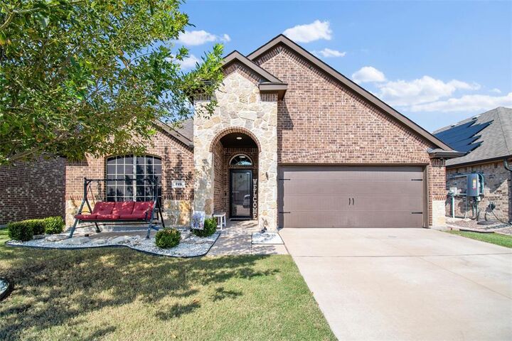Property Photo: 219 Garden Grove Drive TX 75165