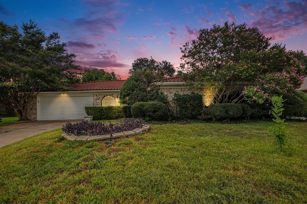 Property Photo:  3208 Ashford Avenue  TX 76133 