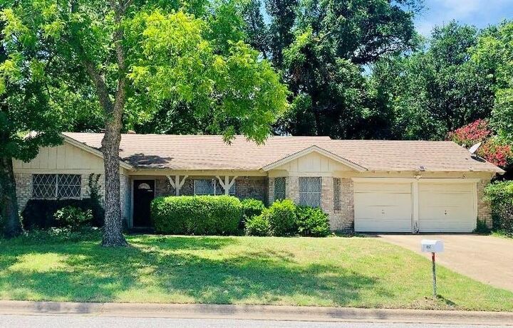Property Photo: 1217 Scott Drive TX 76053
