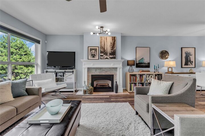 933 Harvey Avenue 315  Kelowna BC V1Y 9S1 photo