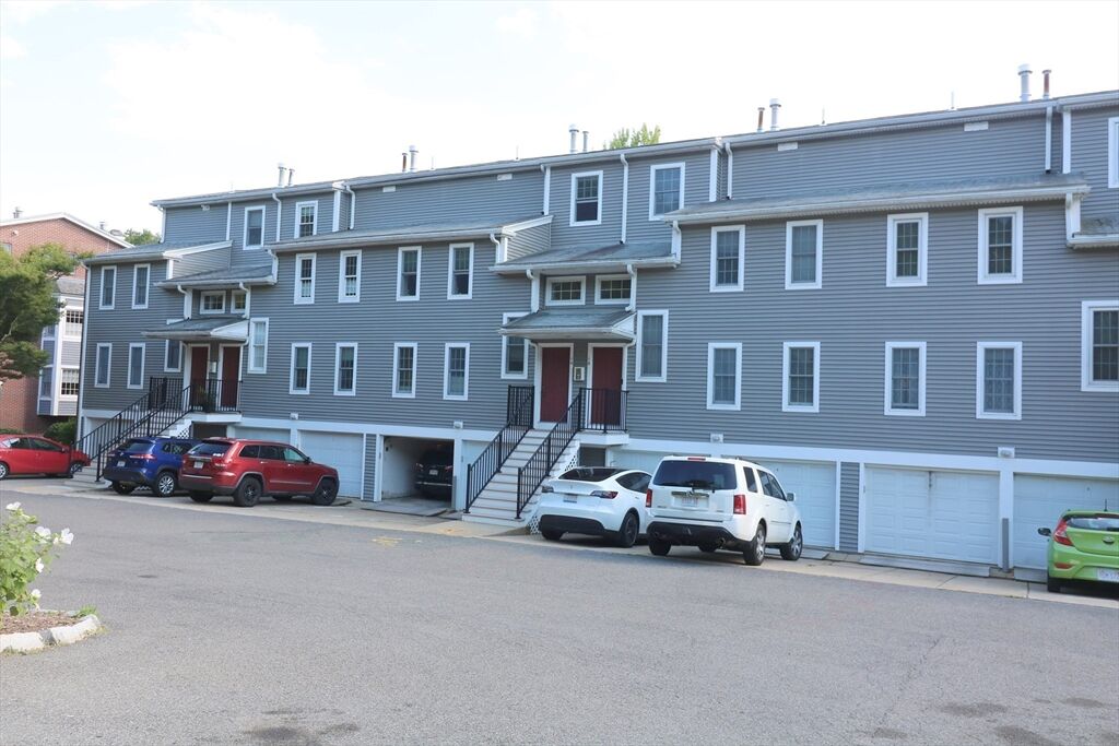 Property Photo:  16 N Stone Mill Drive 1014  MA 02026 