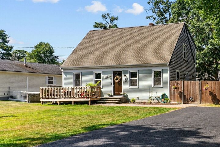 59 Belvedere Dr  Bristol RI 02809 photo