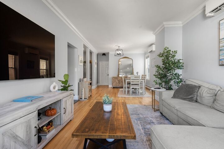 Property Photo: 118 Franklin St 3 MA 02445
