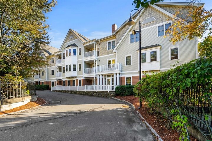 Property Photo:  190 Chickering Rd 204D  MA 01845 