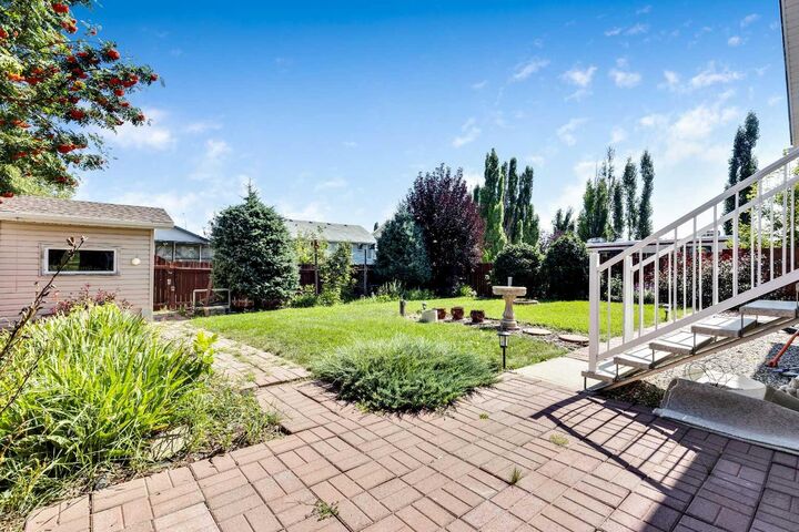 Property Photo: 2110 29 Avenue AB T0L 1R0