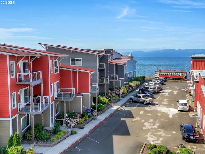 Property Photo: 280 Maritime Ln OR 97103