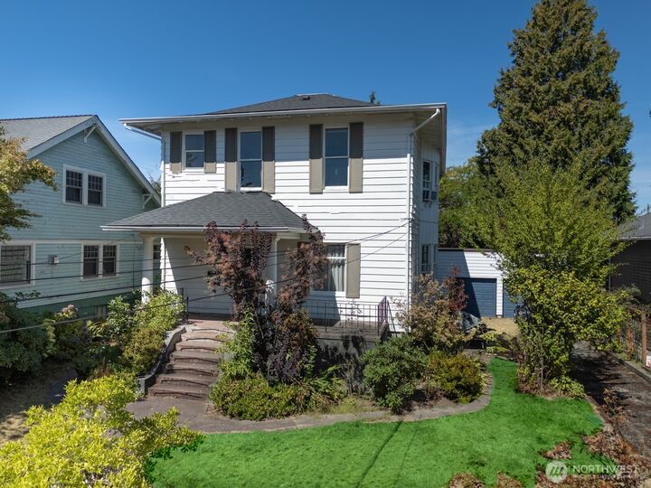 136 N 77th Street  Seattle WA 98103 photo