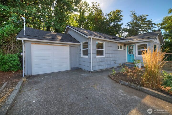Property Photo: 803 Hull Avenue WA 98366