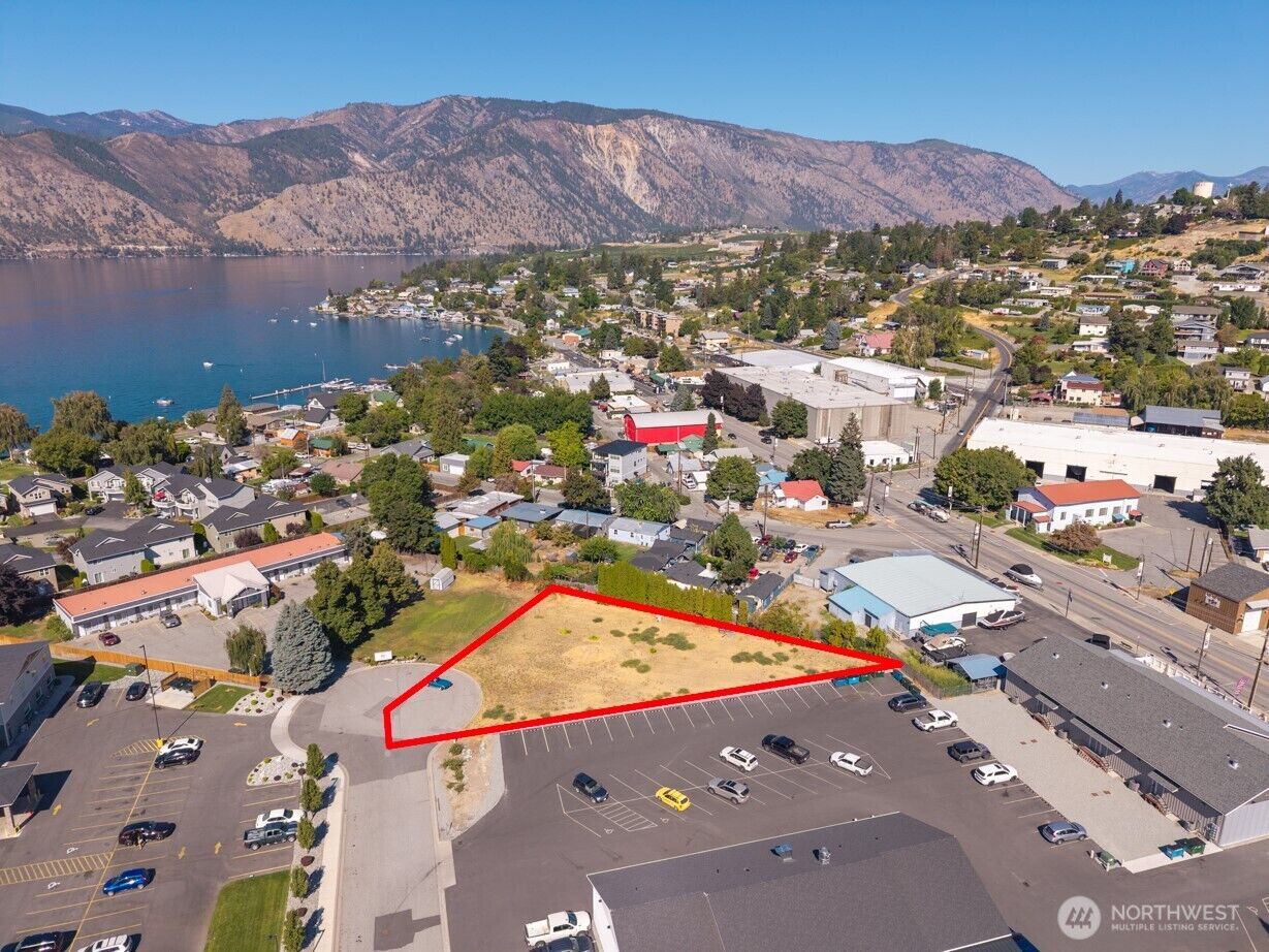 Property Photo:  1  Wapato Court  WA 98831 