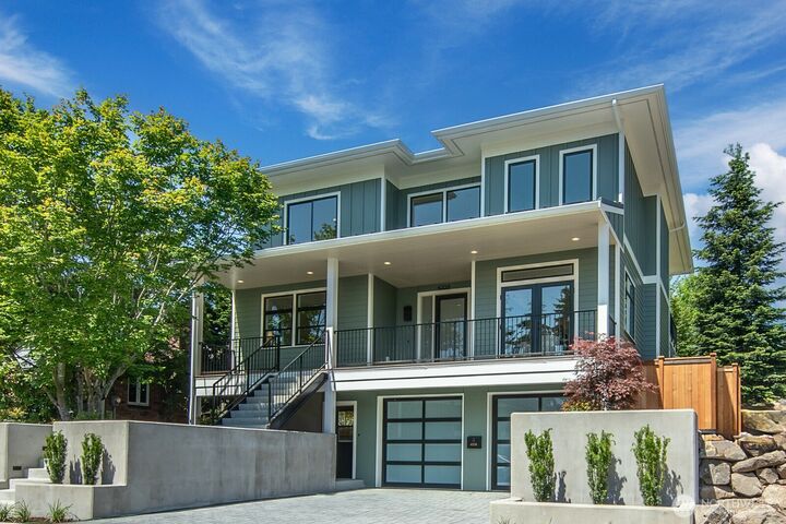 Property Photo:  4338 NE 58th Street  WA 98105 