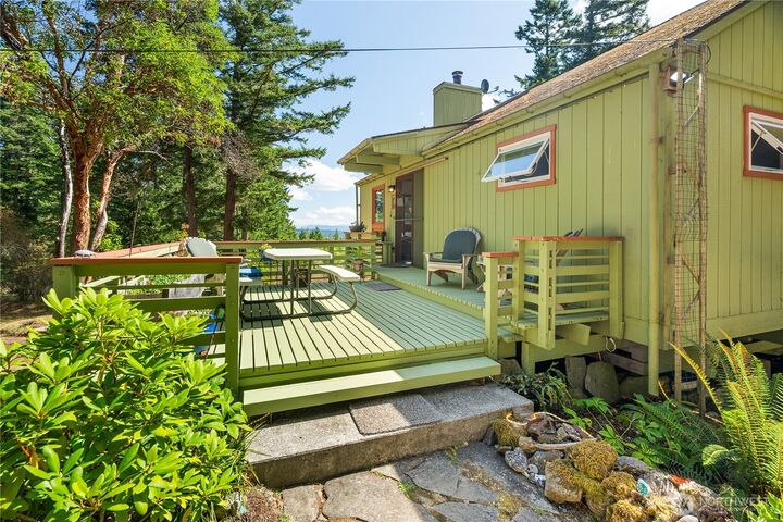 Property Photo: 255 Esther Lane WA 98250