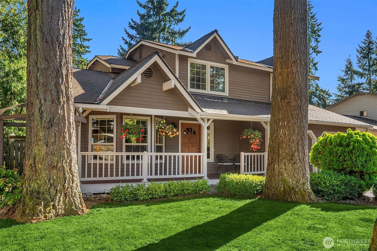 Property Photo: 8412 200th Street SW WA 98026