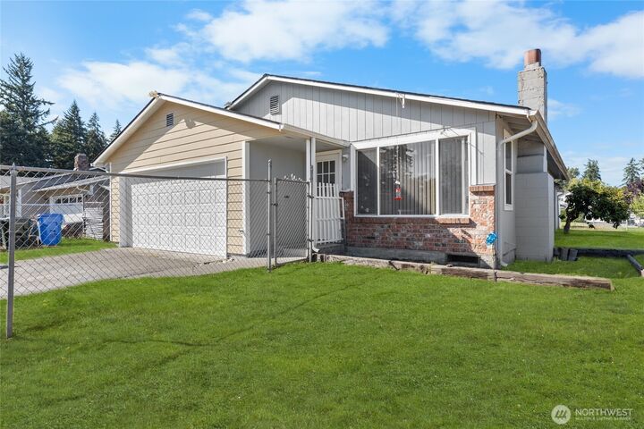 Property Photo:  6419  158th St Ct E  WA 98372 