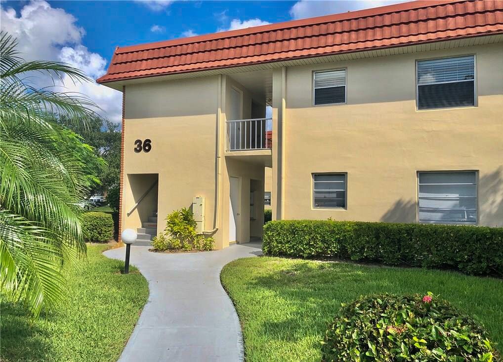 Property Photo:  36 Pine Arbor Lane 102  FL 32962 