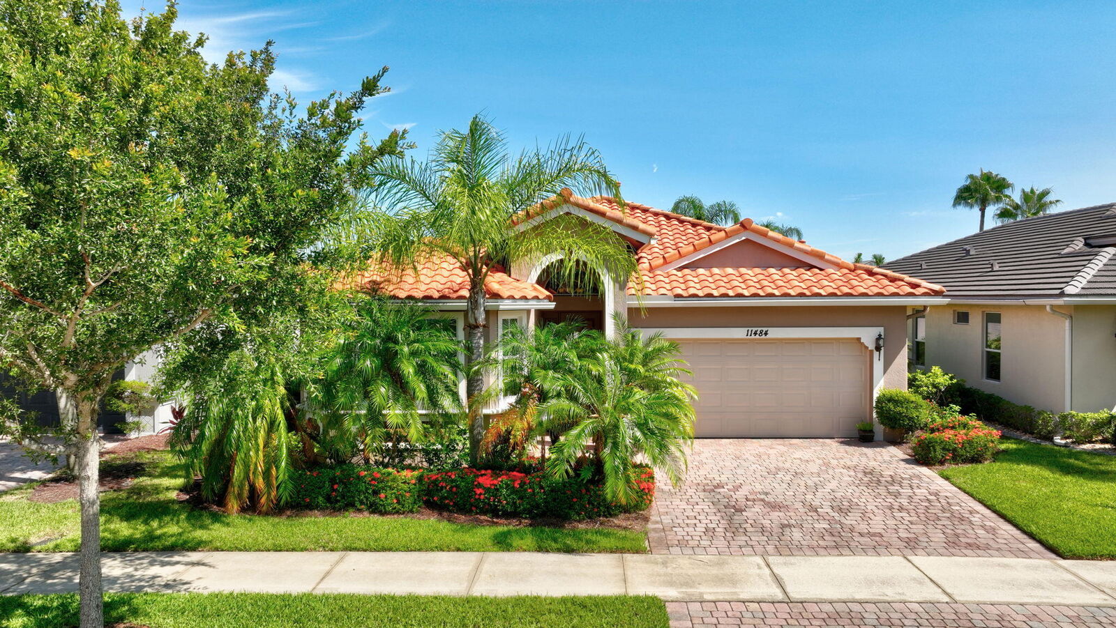 Property Photo: 11484 SW Mountain Ash Circle FL 34987