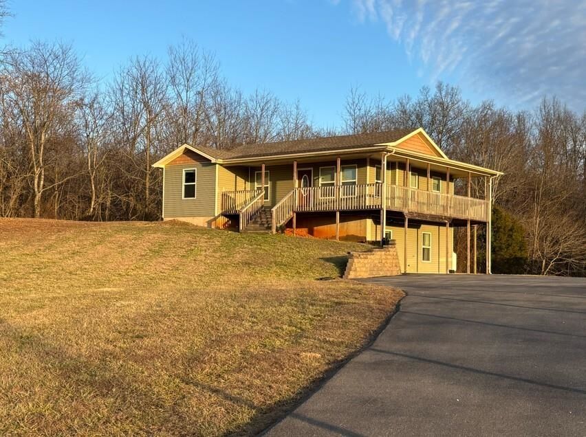 Property Photo:  1019 Berry Road  KY 42160 