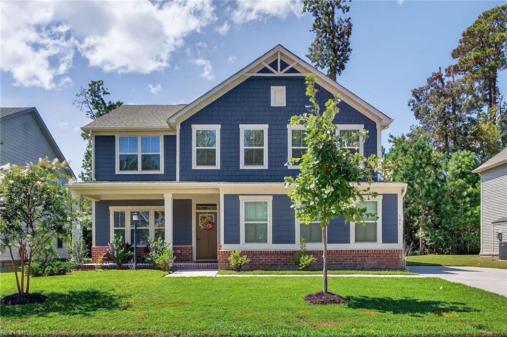 Property Photo:  105 Independence Ct  VA 23434 
