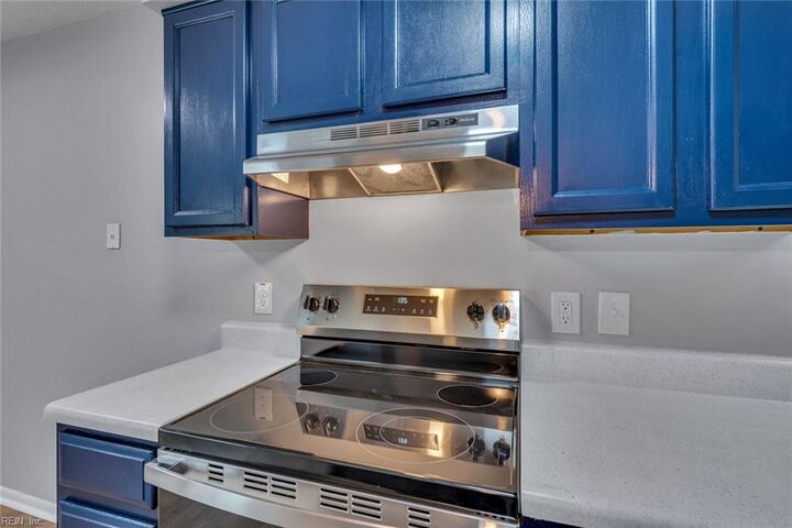 Property Photo:  1535 Johnstons Rd 201  VA 23518 