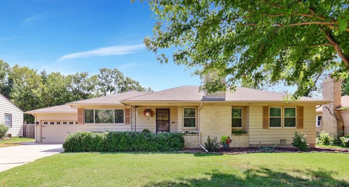 222 N Brookside St  Wichita KS 67208 photo