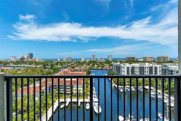 Property Photo: 3200 N Port Royale Dr N 1612 FL 33308