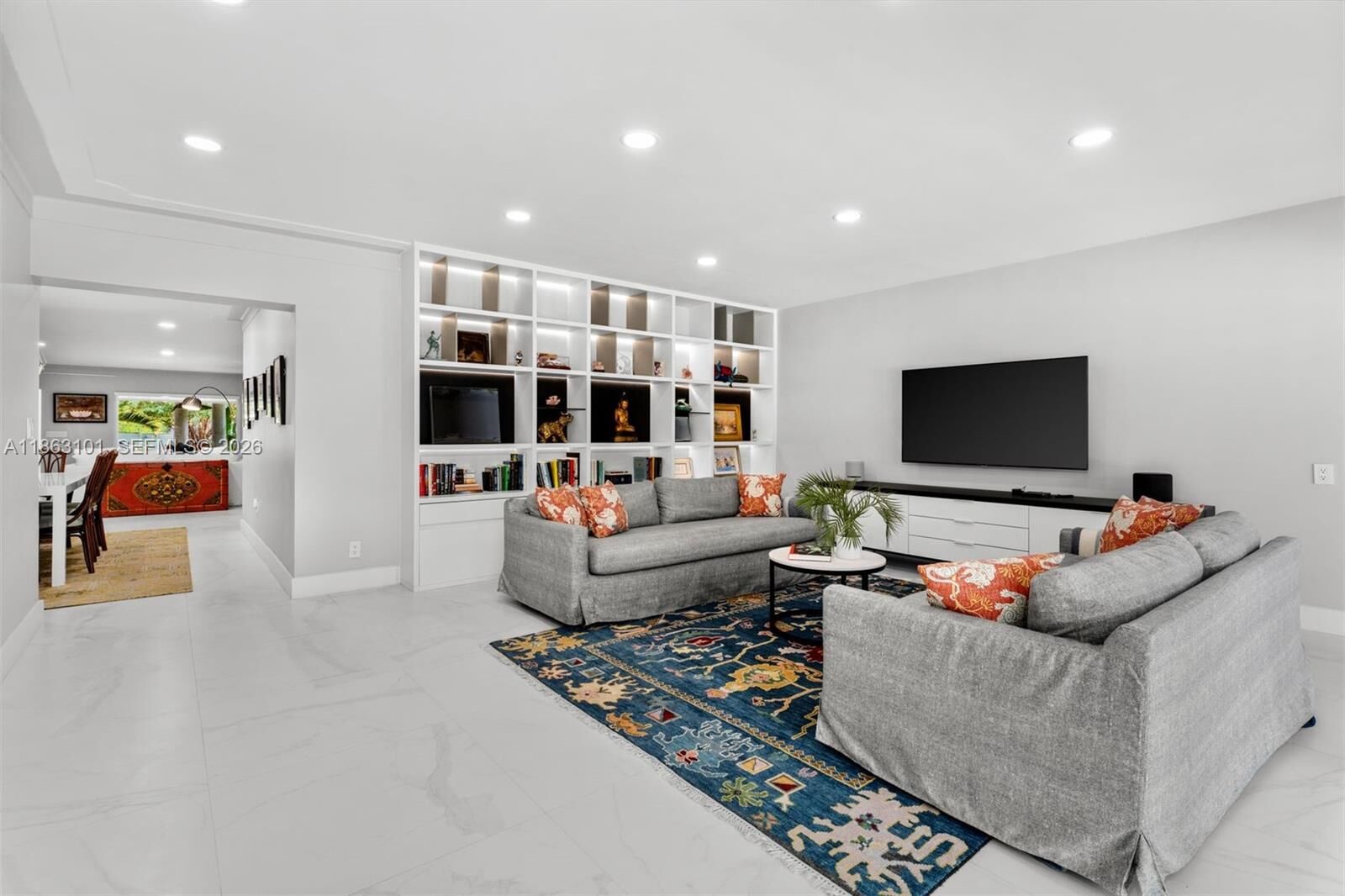 Property Photo:  1410 Cleveland Rd  FL 33141 