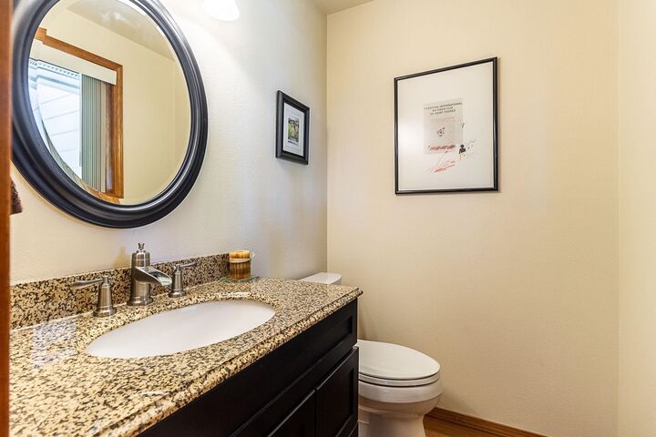 Property Photo: 6304 S Deanna Ct WA 99223