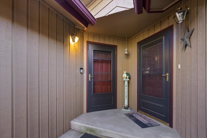 Property Photo: 3714 S Alder Cir WA 99223