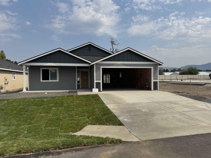 13 S Rivista Ln  Greenacres WA 99016 photo