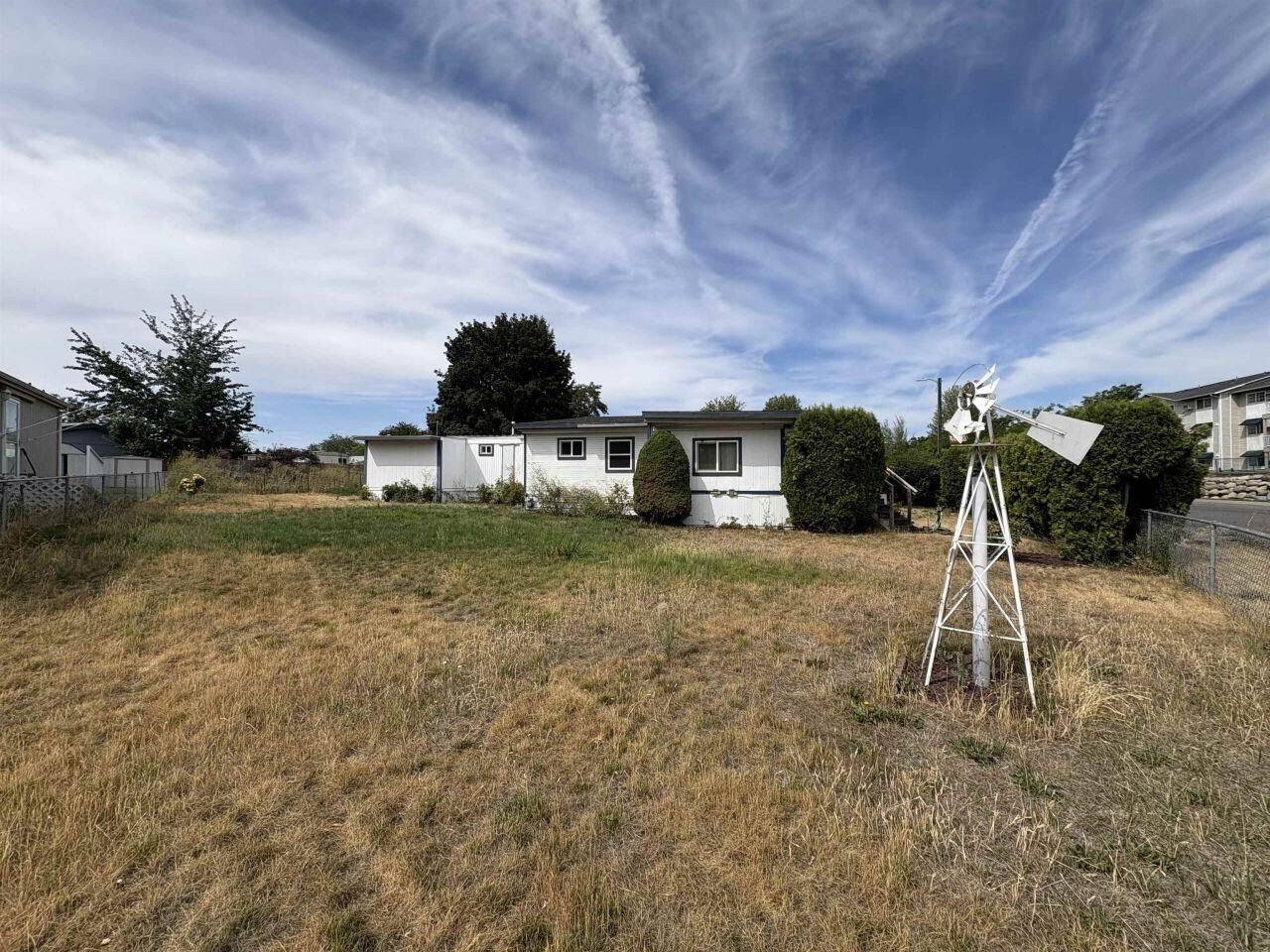 Property Photo:  11616 E Jackson Ave  WA 99206 