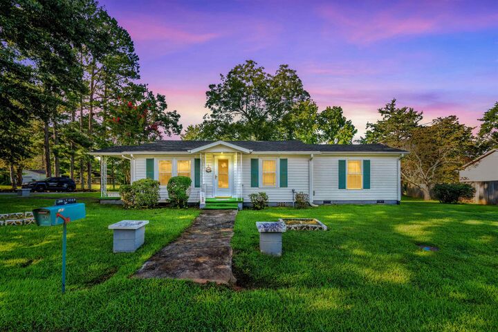 Property Photo: 123 Washington Road SC 29330