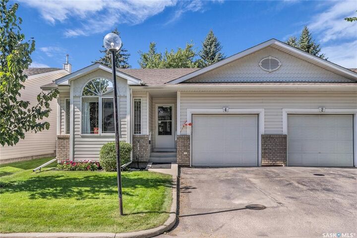 605 Perehudoff Crescent 4  Saskatoon SK S7N 4N7 photo