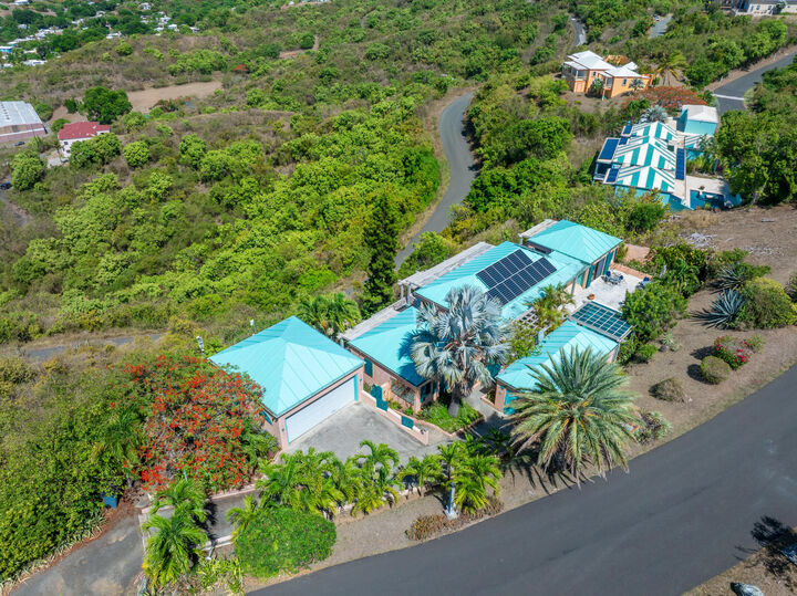 Property Photo: 63 Elizas Retreat Ea VI 00820