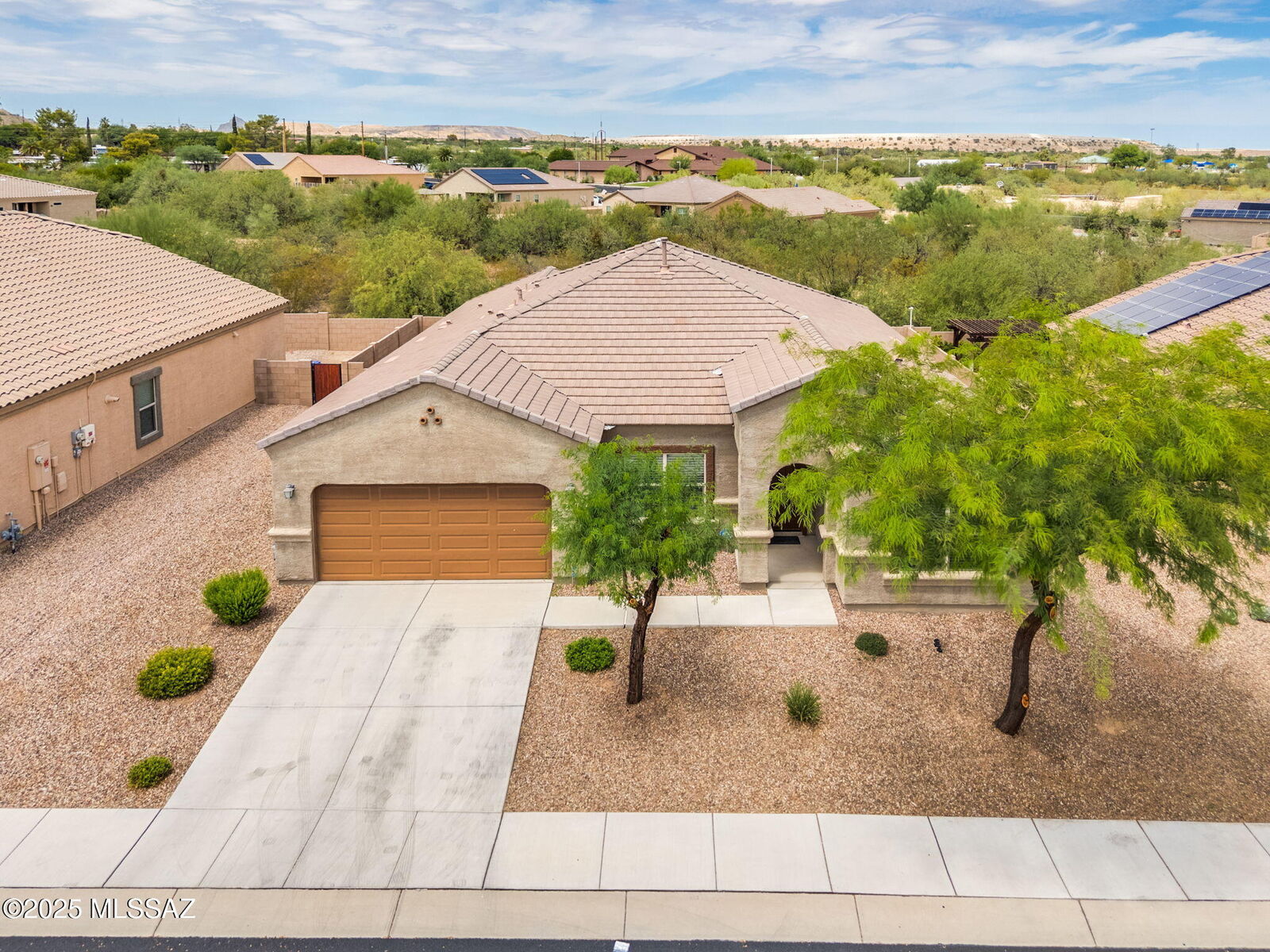 Property Photo: 17774 S Silent Meadows Path AZ 85629