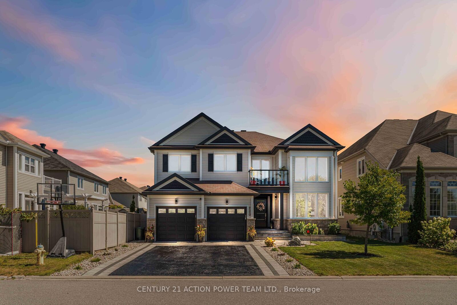 Property Photo: 220 Radhika Court ON K1W 0B3