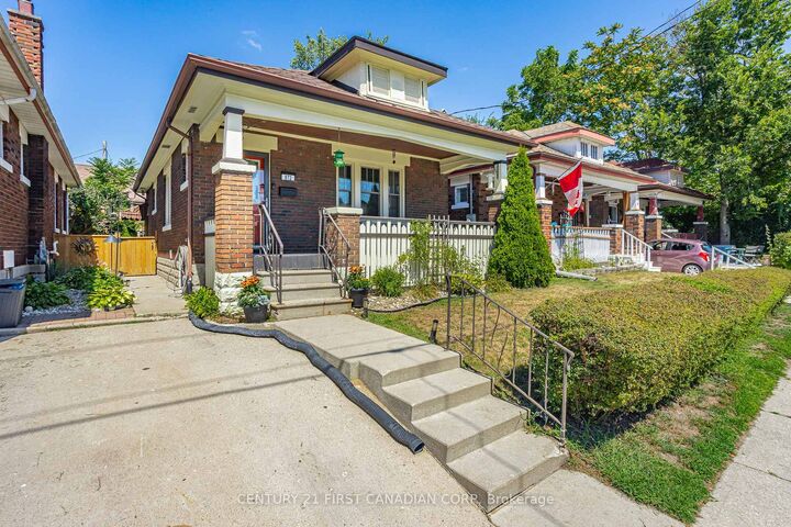 Property Photo: 872 Lovett Street ON N5Z 1N5