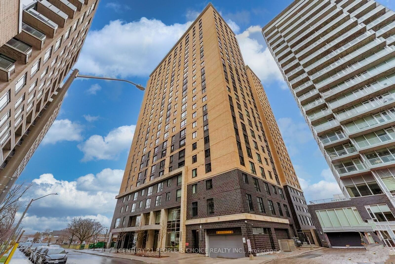 Property Photo:  105 Champagne Avenue S 1907  ON K1S 4P3 