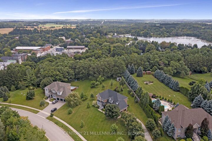Property Photo:  15 Upper Canada Drive  ON N0B 1Z0 