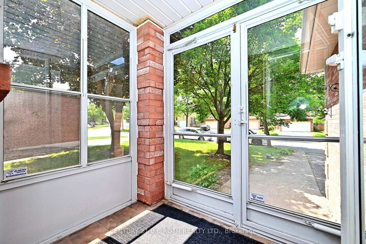 Property Photo: 99 Sandfield Drive ON L4G 6R7