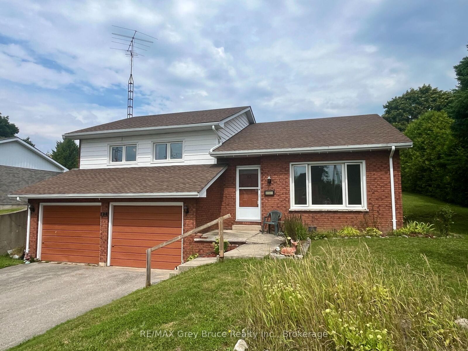 Property Photo: 82 Brook Street W ON N0H 2N0
