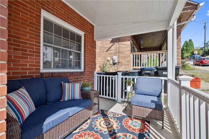 Property Photo: 139 Lakewood Ave PA 15229